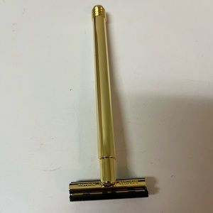 Aramis gold shaver